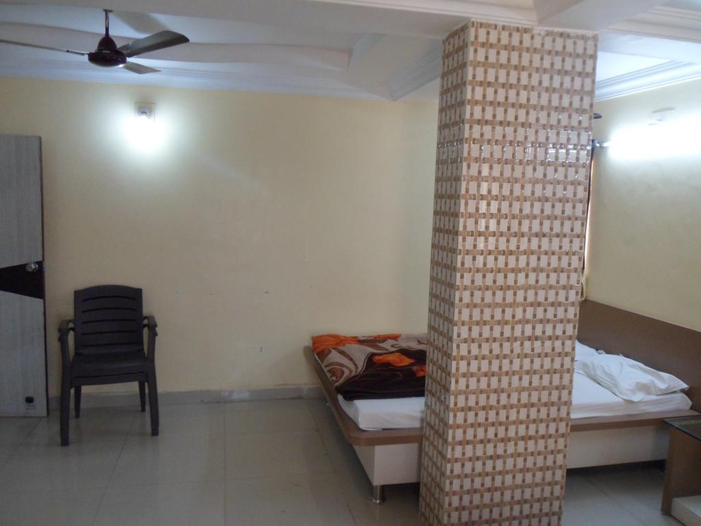 Hotel Raj Palace Dwarka  Exterior photo